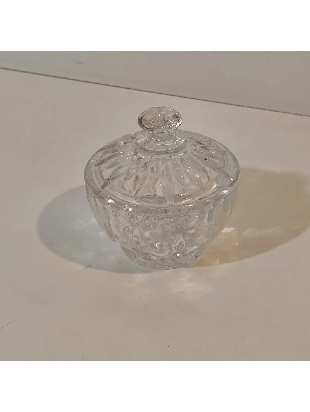 vintage crystal sugar bowl with lid Excellent Condition